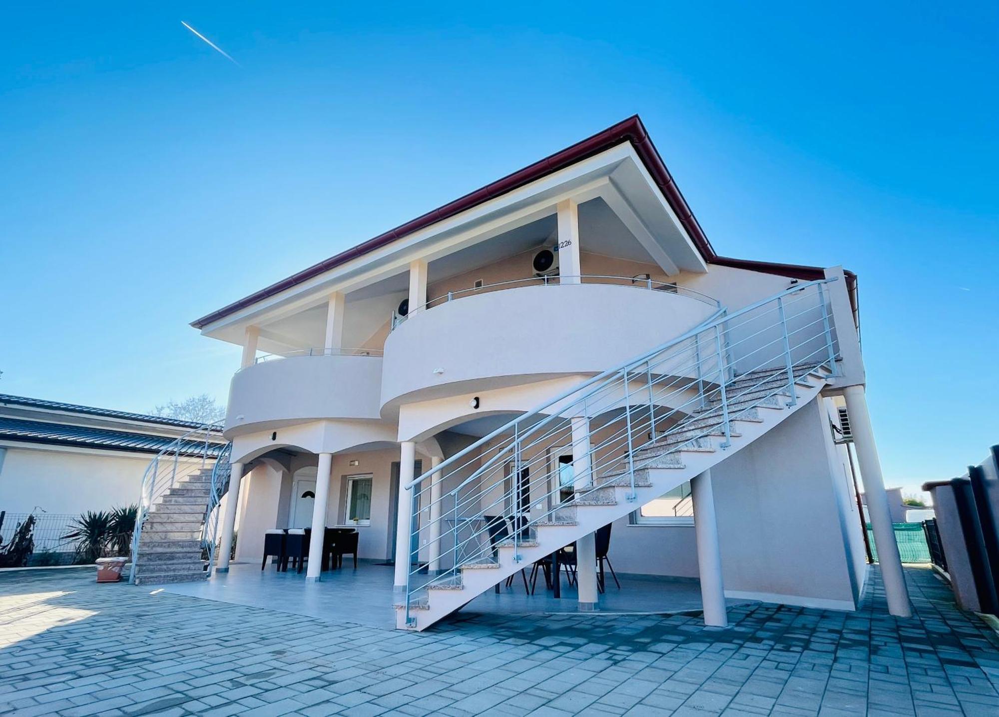 New Apartments Miya - Peroj Beach Εξωτερικό φωτογραφία