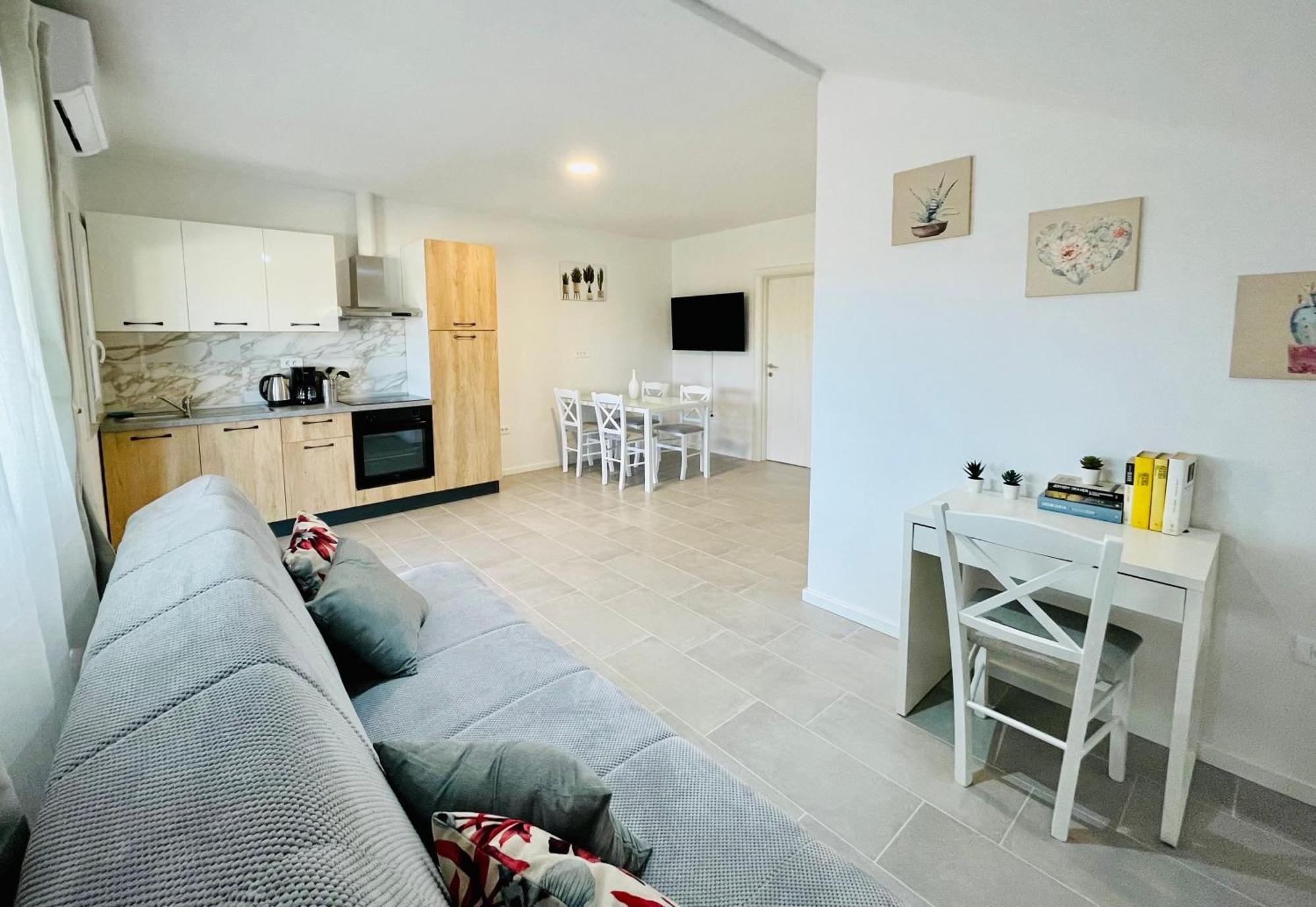 New Apartments Miya - Peroj Beach Εξωτερικό φωτογραφία
