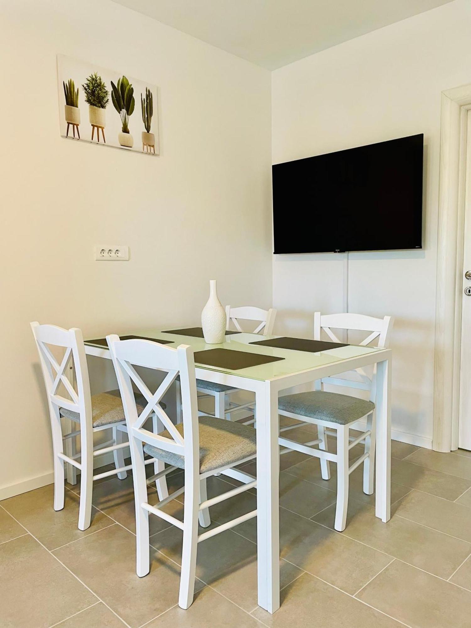 New Apartments Miya - Peroj Beach Εξωτερικό φωτογραφία